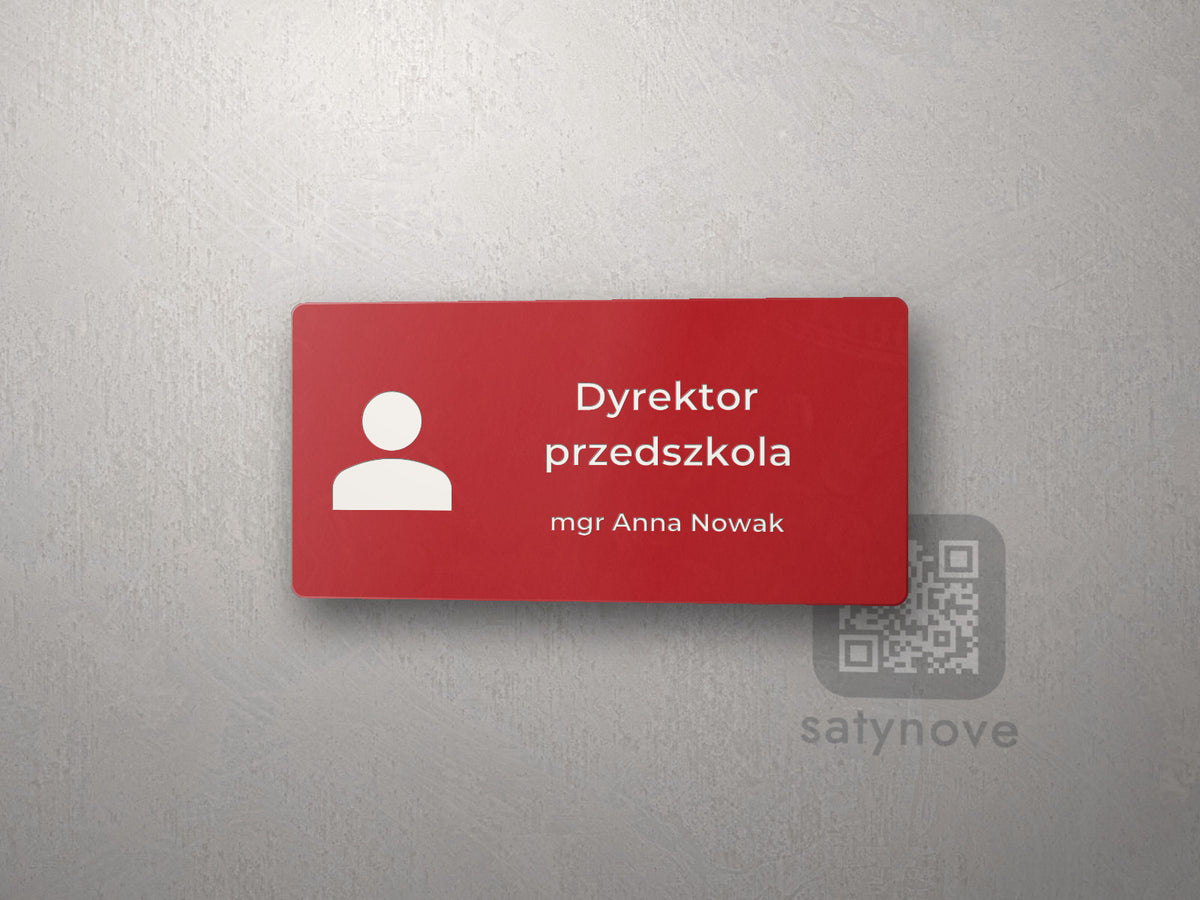 Czerwona tabliczka z piktogramem i napisem Dyrektor przedszkola