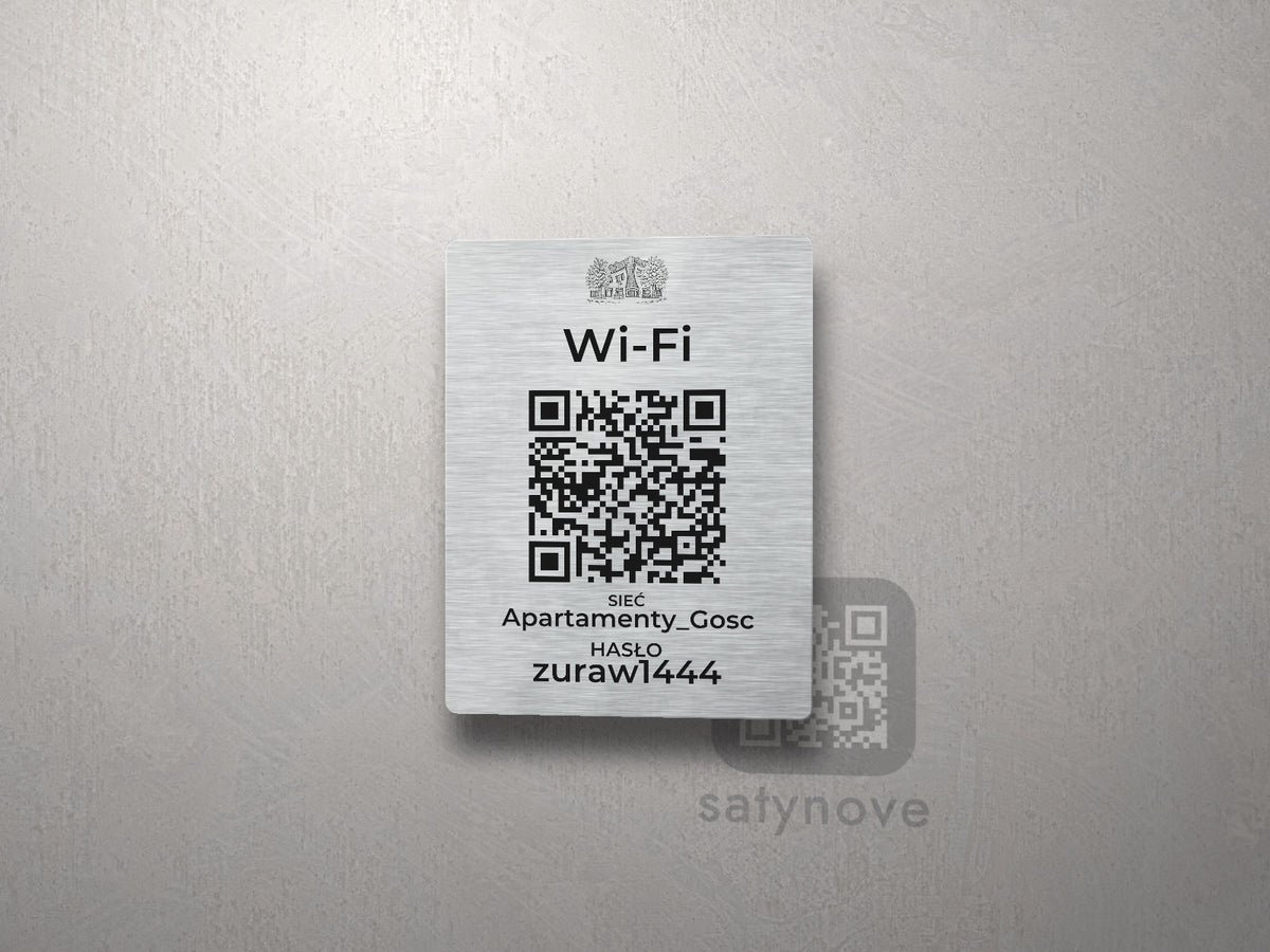 Srebrna tabliczka Wi-Fi z kodem QR i grafiką Trójmiasta
