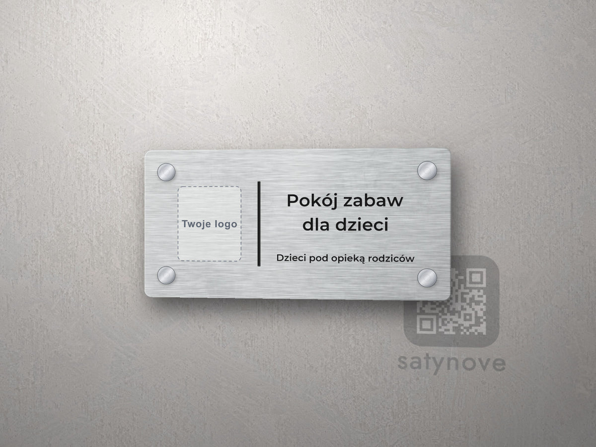 Tabliczka na drzwi z logo i napisem Pokój zabaw dla dzieci