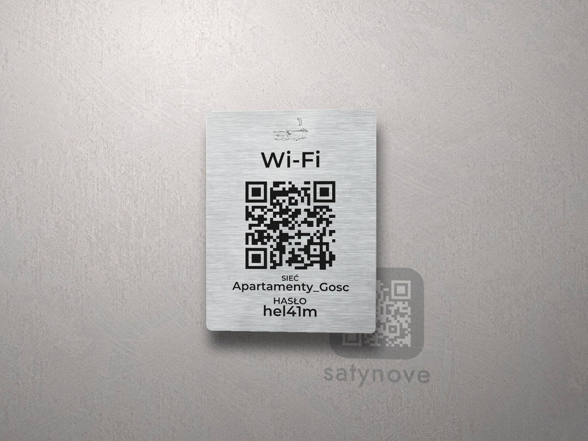 Srebrna tabliczka Wi-Fi z kodem QR i grafiką Półwyspu Helskiego