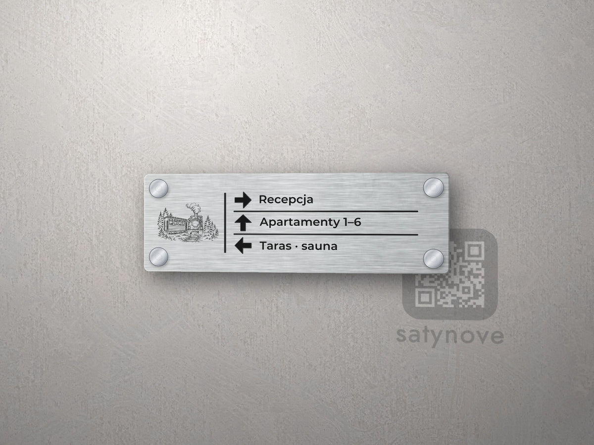 Srebrna tabliczka kierunkowa z grafiką Bieszczadów: Recepcja, Apartamenty 1–6, Taras