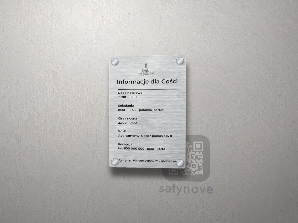Srebrna tablica informacyjna dla gości z grafiką Białegostoku