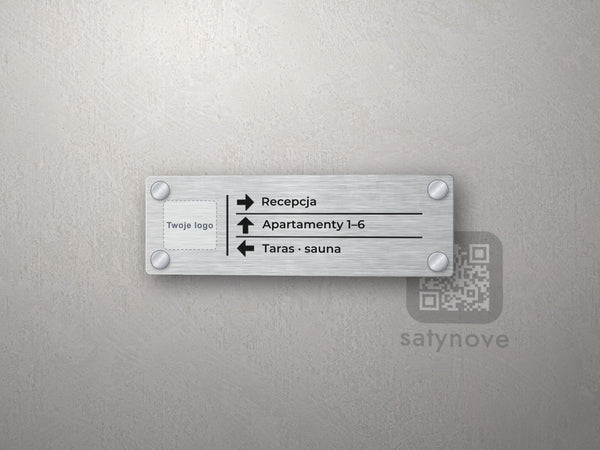 Srebrna tabliczka kierunkowa z miejscem na logo: Recepcja, Apartamenty 1–6, Taras