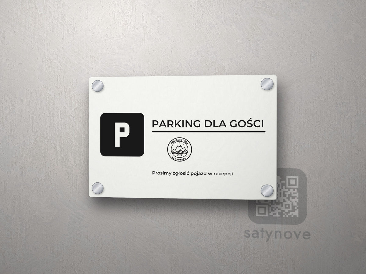 Tabliczka parkingowa z symbolem P, napisem Parking dla gości i logo hotelu