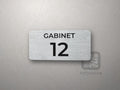 Numer gabinetu – tabliczka na drzwi