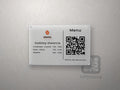 Godziny otwarcia z logo i kodem QR do menu – pozioma tablica z plexi
