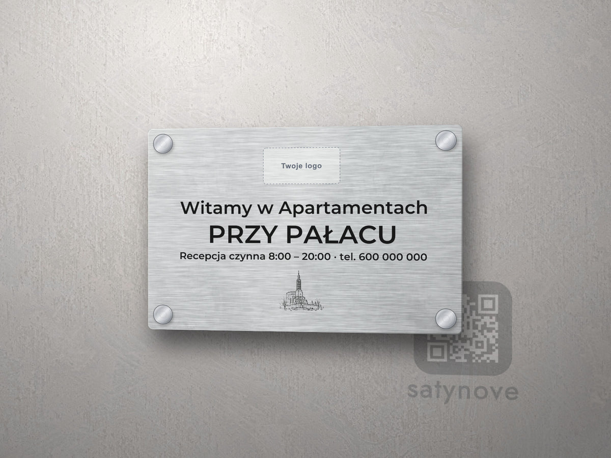 Srebrna tabliczka powitalna z miejscem na logo i grafiką Białegostoku